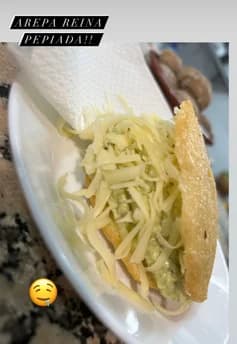 Arepa Reina Pepiada