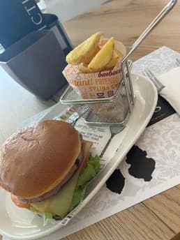 Hamburguesa Flamma Celta con patacas dip