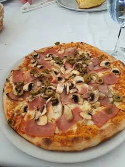 Pizza Prosciutto e Fungi