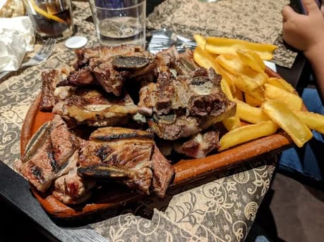 Churrasco de ternera con patatas fritas