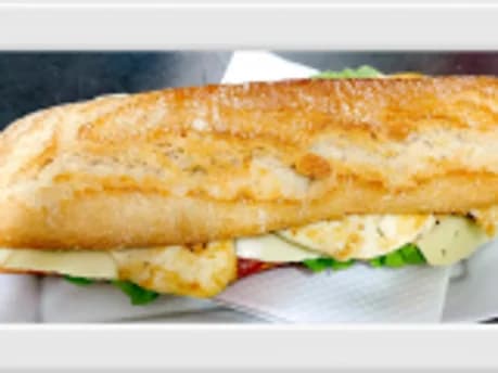 Bocadillo pechuga completo