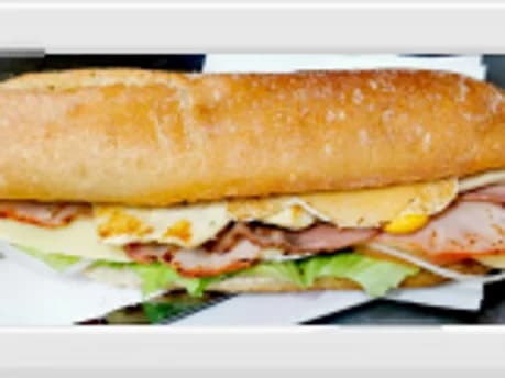 Bocadillo pechuga especial