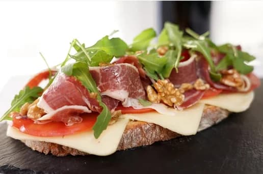 Tosta Nogal